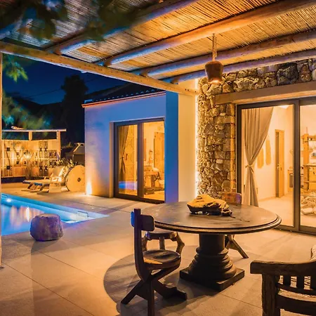 Villa Spathes Kefalonia, Romantic Private Escape With Infinity Pool & Sea Views *